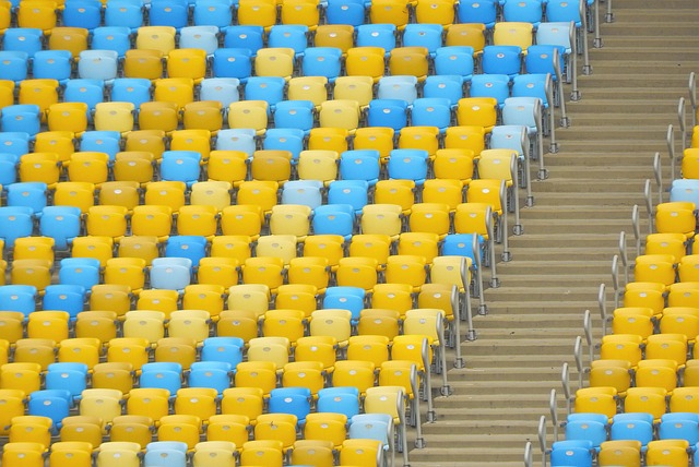 WTT总决赛女单1／8决赛，陈幸同4-2战胜队友石洵瑶，晋级8强